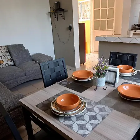 Nice Apartamento. 5 Minutos Del Aeropuerto.